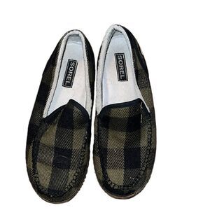 Sorel Wool Green and  Blue Slippers Size  8.5